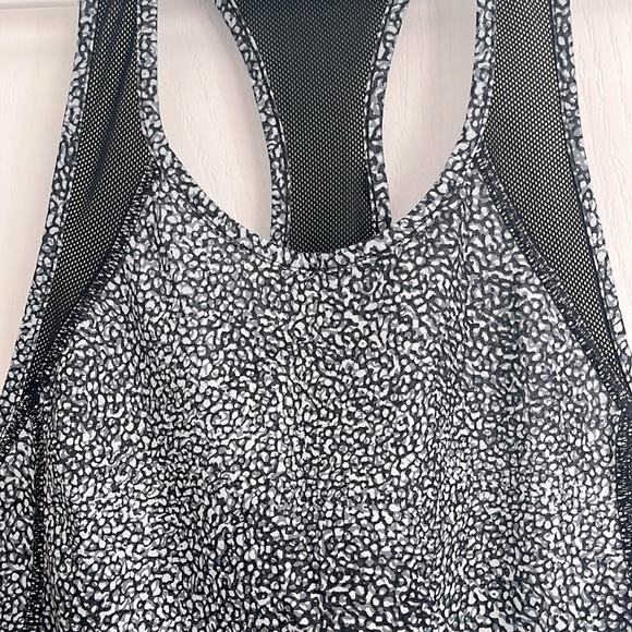 WOMEN’S WORKOUT TANK - Picture 4 of 4